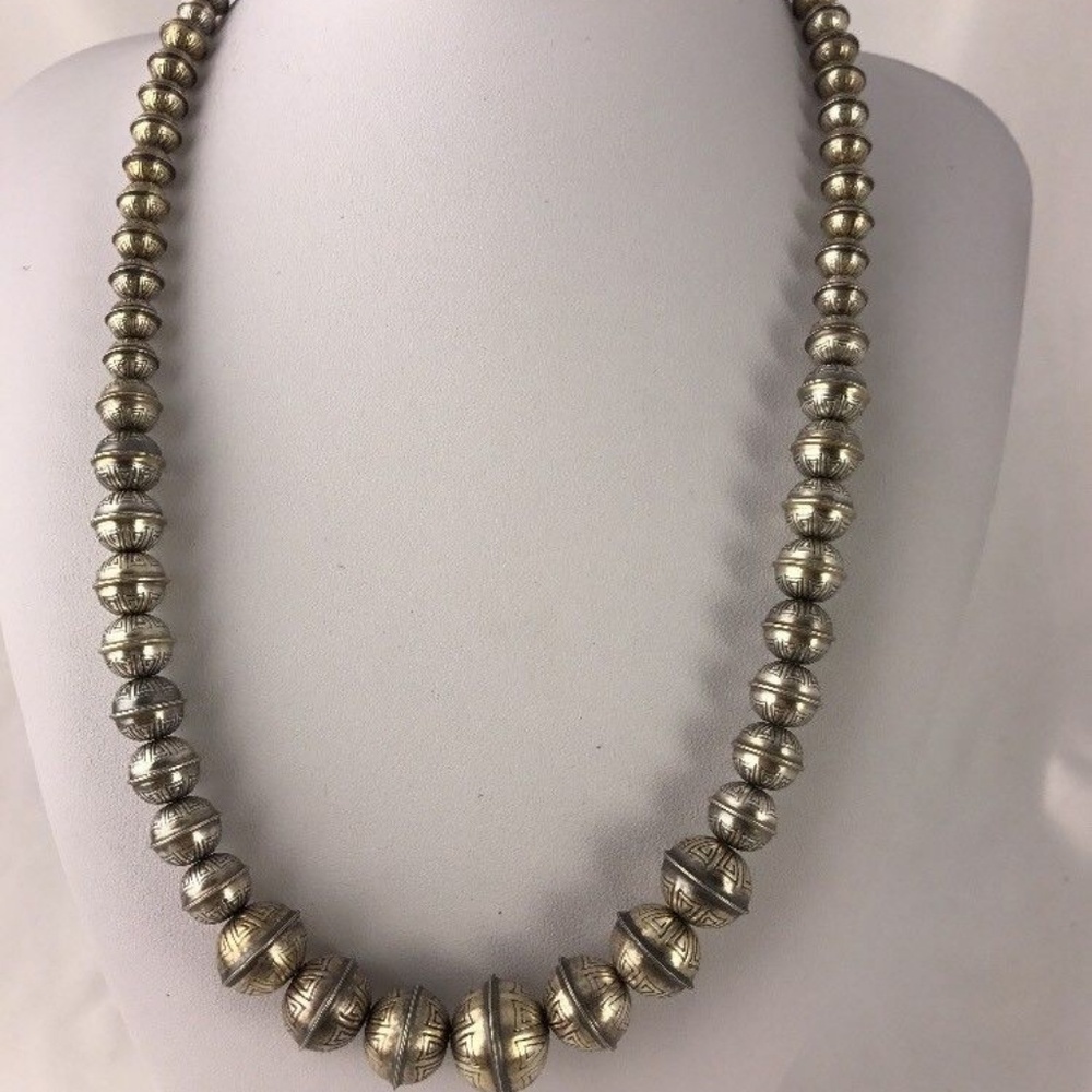 COPY - Hand Stamped Bench Navajo Pearls Graduated… - Picture 2 of 8